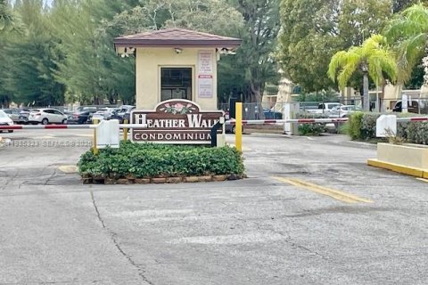 Condominio en Miami, Florida, 2 dormitorios  № 2048175