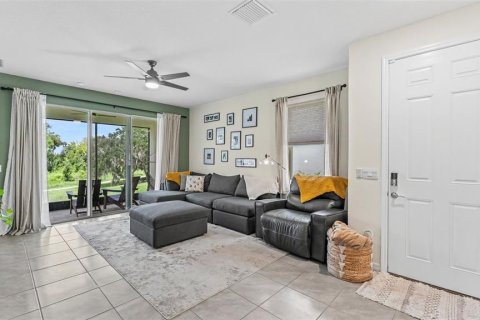 House in Plant City, Florida 3 bedrooms, 145.39 sq.m. № 2272916 - photo 11