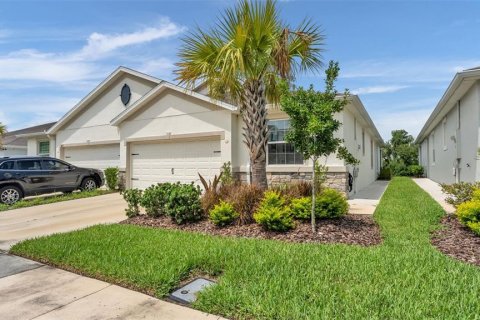 House in Plant City, Florida 3 bedrooms, 145.39 sq.m. № 2272916 - photo 2