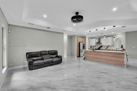 Villa ou maison à vendre à Davie, Floride: 4 chambres, 330.73 m2 № 2042248 - photo 12