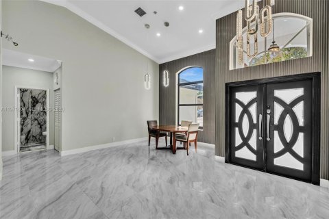 Villa ou maison à vendre à Davie, Floride: 4 chambres, 330.73 m2 № 2042248 - photo 5