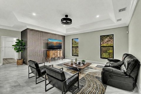 Villa ou maison à vendre à Davie, Floride: 4 chambres, 330.73 m2 № 2042248 - photo 8