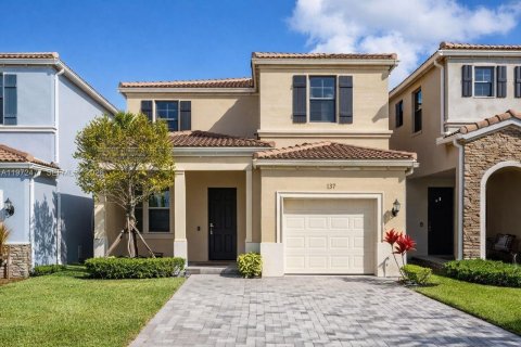 Villa ou maison à Miami, Floride 3 chambres, 197.32 m2 № 2153977