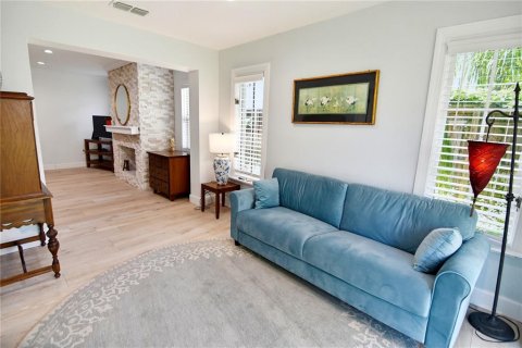 House in Winter Park, Florida 4 bedrooms, 270.9 sq.m. № 2415352 - photo 22