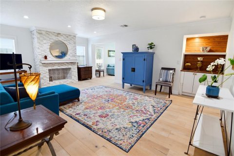 House in Winter Park, Florida 4 bedrooms, 270.9 sq.m. № 2415352 - photo 17