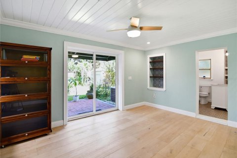 House in Winter Park, Florida 4 bedrooms, 270.9 sq.m. № 2415352 - photo 24