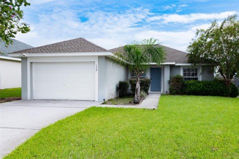 House in Davenport, Florida 3 bedrooms, 105.91 sq.m. № 2316772