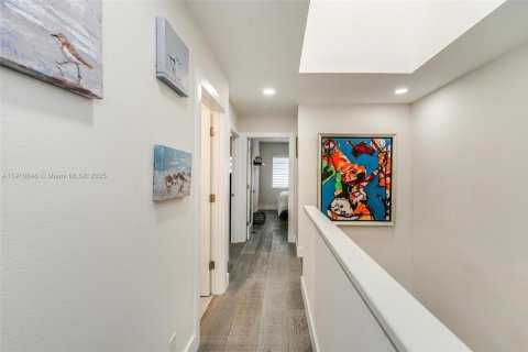 Adosado en venta en North Miami Beach, Florida, 3 dormitorios, 149.57 m2 № 1968409 - foto 29