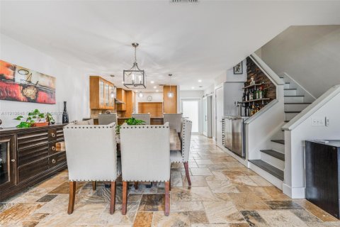 Adosado en venta en North Miami Beach, Florida, 3 dormitorios, 149.57 m2 № 1968409 - foto 13