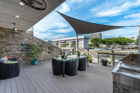 Adosado en venta en North Miami Beach, Florida, 3 dormitorios, 149.57 m2 № 1968409 - foto 15