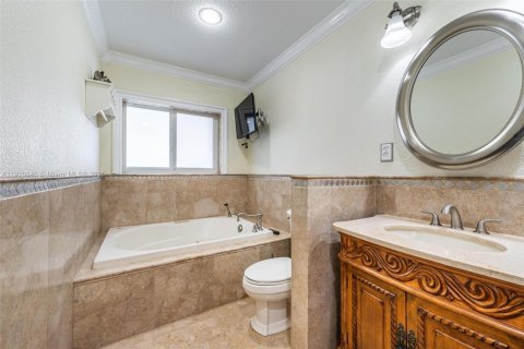 Adosado en venta en North Miami Beach, Florida, 3 dormitorios, 149.57 m2 № 1968409 - foto 22