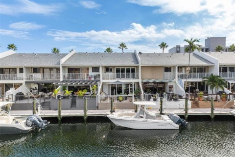 Adosado en venta en North Miami Beach, Florida, 3 dormitorios, 149.57 m2 № 1968409 - foto 1