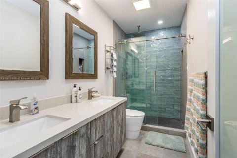 Adosado en venta en North Miami Beach, Florida, 3 dormitorios, 149.57 m2 № 1968409 - foto 24