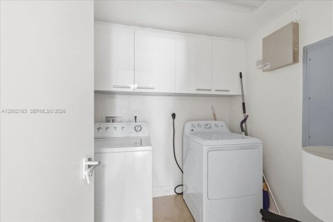 Купить кондоминиум в Санни-Айлс-Бич, Флорида 2 спальни, 175.21м2, № 2066148 - фото 27