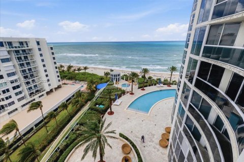 Купить кондоминиум в Санни-Айлс-Бич, Флорида 2 спальни, 175.21м2, № 2066148 - фото 29