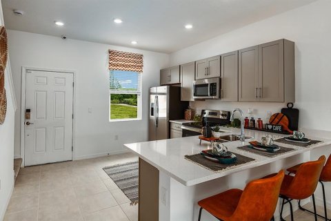Townhouse in Sarasota, Florida 2 bedrooms, 113.25 sq.m. № 2096456 - photo 6