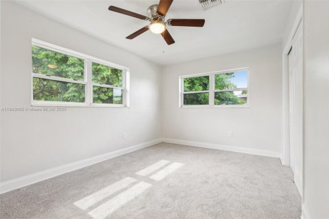 House in Miami Gardens, Florida 3 bedrooms, 127.93 sq.m. № 1844023 - photo 28