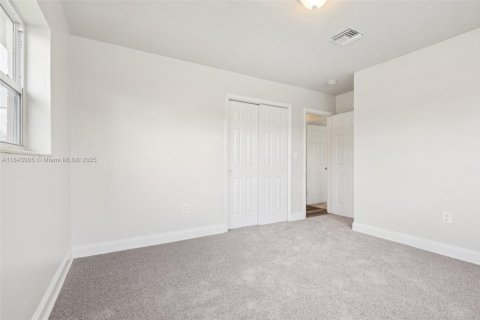 House in Miami Gardens, Florida 3 bedrooms, 127.93 sq.m. № 1844023 - photo 27