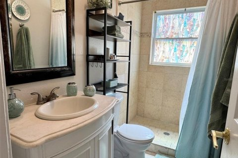 House in Saint Petersburg, Florida 3 bedrooms, 118.54 sq.m. № 1786244 - photo 16