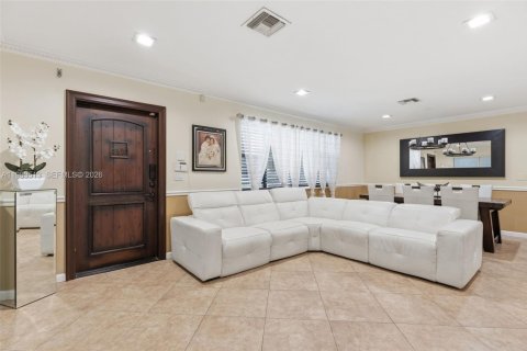 Купить виллу или дом в Майами, Флорида 3 спальни, 147.16м2, № 2048771 - фото 10