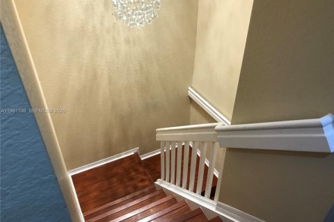 House in North Lauderdale, Florida 3 bedrooms, 152.36 sq.m. № 2044235 - photo 9