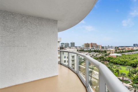 Купить кондоминиум в Санни-Айлс-Бич, Флорида 2 спальни, 84.36м2, № 2019366 - фото 14