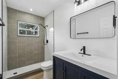 Casa en venta en Orlando, Florida, 4 dormitorios, 184.41 m2 № 2395746 - foto 16