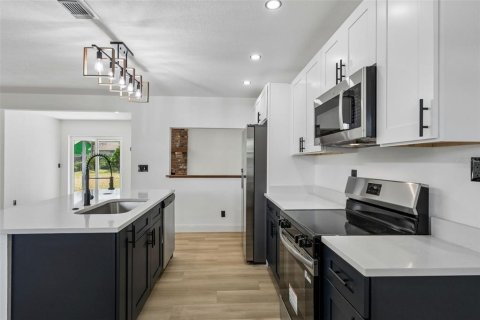 Casa en venta en Orlando, Florida, 4 dormitorios, 184.41 m2 № 2395746 - foto 7