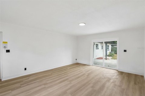 Casa en venta en Orlando, Florida, 4 dormitorios, 184.41 m2 № 2395746 - foto 19