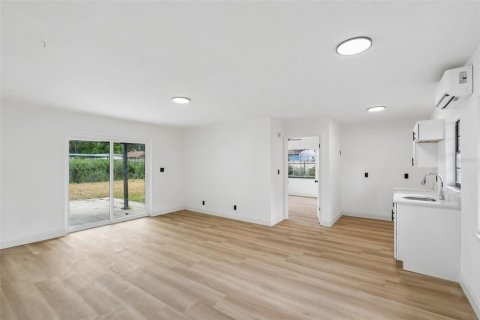 Casa en venta en Orlando, Florida, 4 dormitorios, 184.41 m2 № 2395746 - foto 20