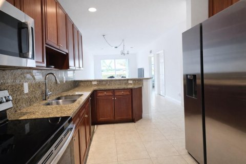 Adosado en venta en Cooper City, Florida, 4 dormitorios, 201.78 m2 № 2029287 - foto 3
