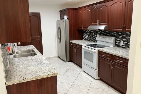 House in Homestead, Florida 3 bedrooms, 141.68 sq.m. № 2010418 - photo 4