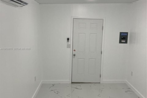 House in Homestead, Florida 3 bedrooms, 141.68 sq.m. № 2010418 - photo 14