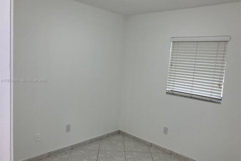 House in Homestead, Florida 3 bedrooms, 141.68 sq.m. № 2010418 - photo 9
