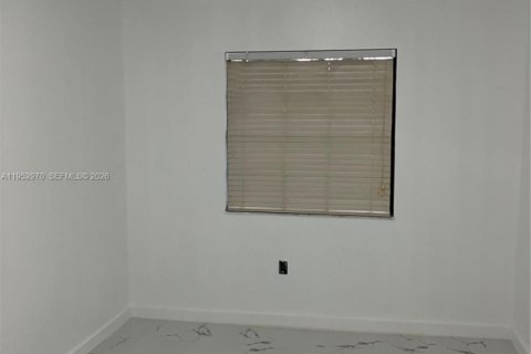 House in Homestead, Florida 3 bedrooms, 141.68 sq.m. № 2010418 - photo 13