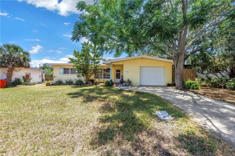 House in Largo, Florida 2 bedrooms, 87.89 sq.m. № 1690714 - photo 2