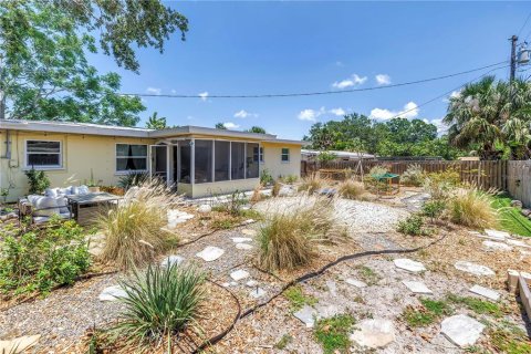 House in Largo, Florida 2 bedrooms, 87.89 sq.m. № 1690714 - photo 29