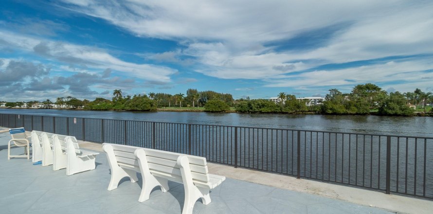 Condominio en Boynton Beach, Florida, 1 dormitorio  № 1014095
