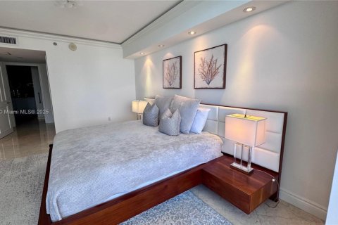 Copropriété à louer à Hallandale Beach, Floride: 2 chambres, 144.37 m2 № 2016032 - photo 16