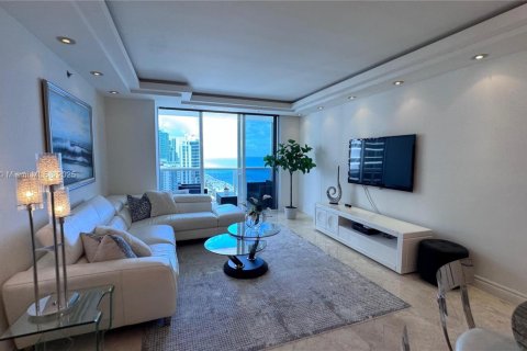 Copropriété à louer à Hallandale Beach, Floride: 2 chambres, 144.37 m2 № 2016032 - photo 14