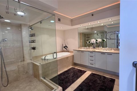 Copropriété à louer à Hallandale Beach, Floride: 2 chambres, 144.37 m2 № 2016032 - photo 19