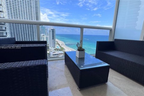 Copropriété à louer à Hallandale Beach, Floride: 2 chambres, 144.37 m2 № 2016032 - photo 4