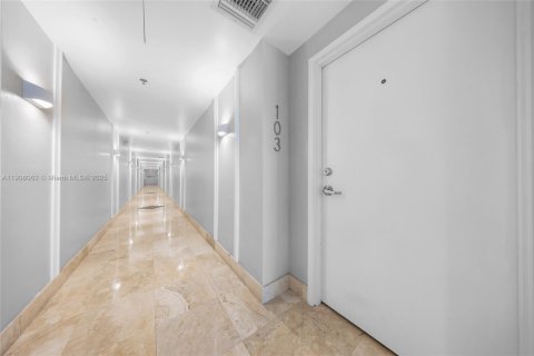 Купить кондоминиум в Майами-Бич, Флорида 2 спальни, 98.66м2, № 1965081 - фото 26