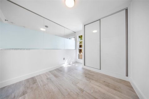 Купить кондоминиум в Майами-Бич, Флорида 2 спальни, 98.66м2, № 1965081 - фото 15