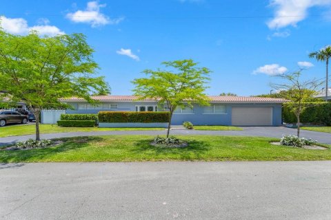 Casa en venta en Coral Gables, Florida, 3 dormitorios, 286.05 m2 № 1938296 - foto 7