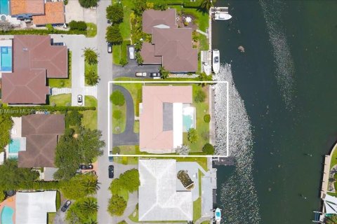 Casa en venta en Coral Gables, Florida, 3 dormitorios, 286.05 m2 № 1938296 - foto 4