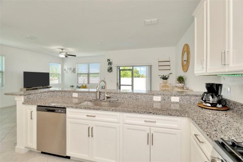 Touwnhouse à vendre à New Port Richey, Floride: 3 chambres, 167.32 m2 № 1744952 - photo 14