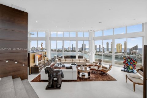 Condo in Aventura, Florida, 5 bedrooms  № 2074723