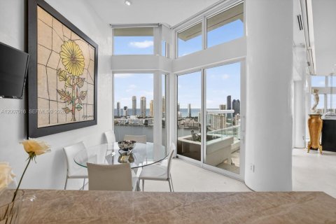 Condo in Aventura, Florida, 5 bedrooms  № 2074723 - photo 29