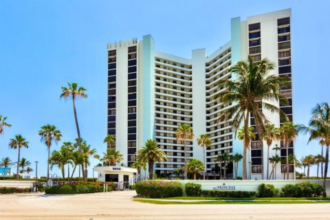 Copropriété à vendre à Jensen Beach, Floride: 3 chambres, 159.42 m2 № 2078386 - photo 3